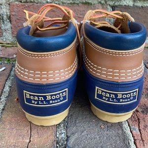 Short Navy Bean Boots